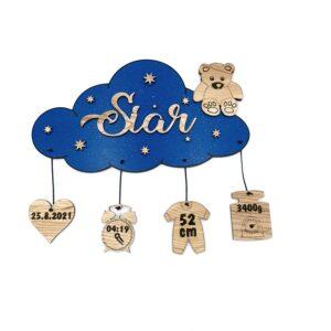 Holz Geburtsplakette Wolke – personalisierte Baby Dekoration aus Holz